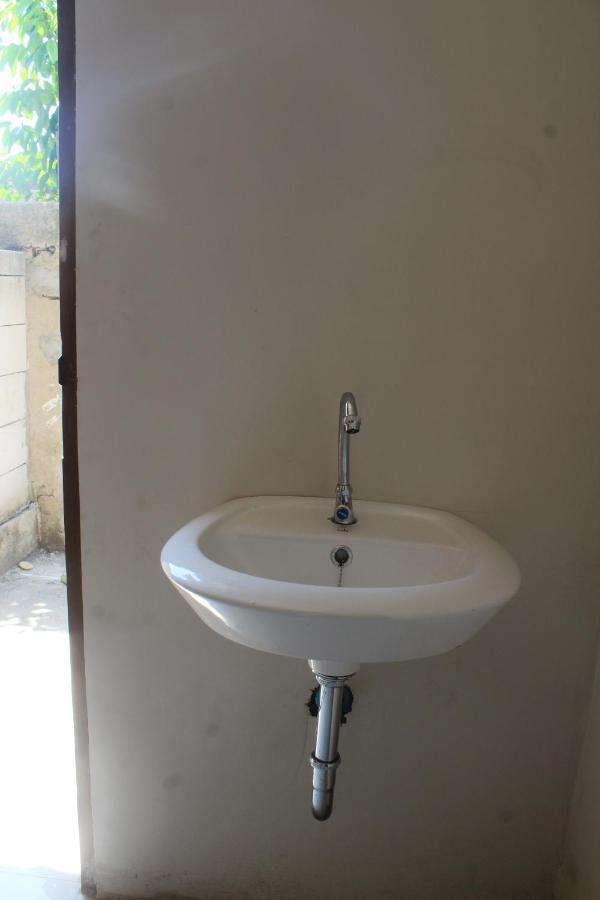 Wl Guesthouse Labuan Bajo Exterior foto