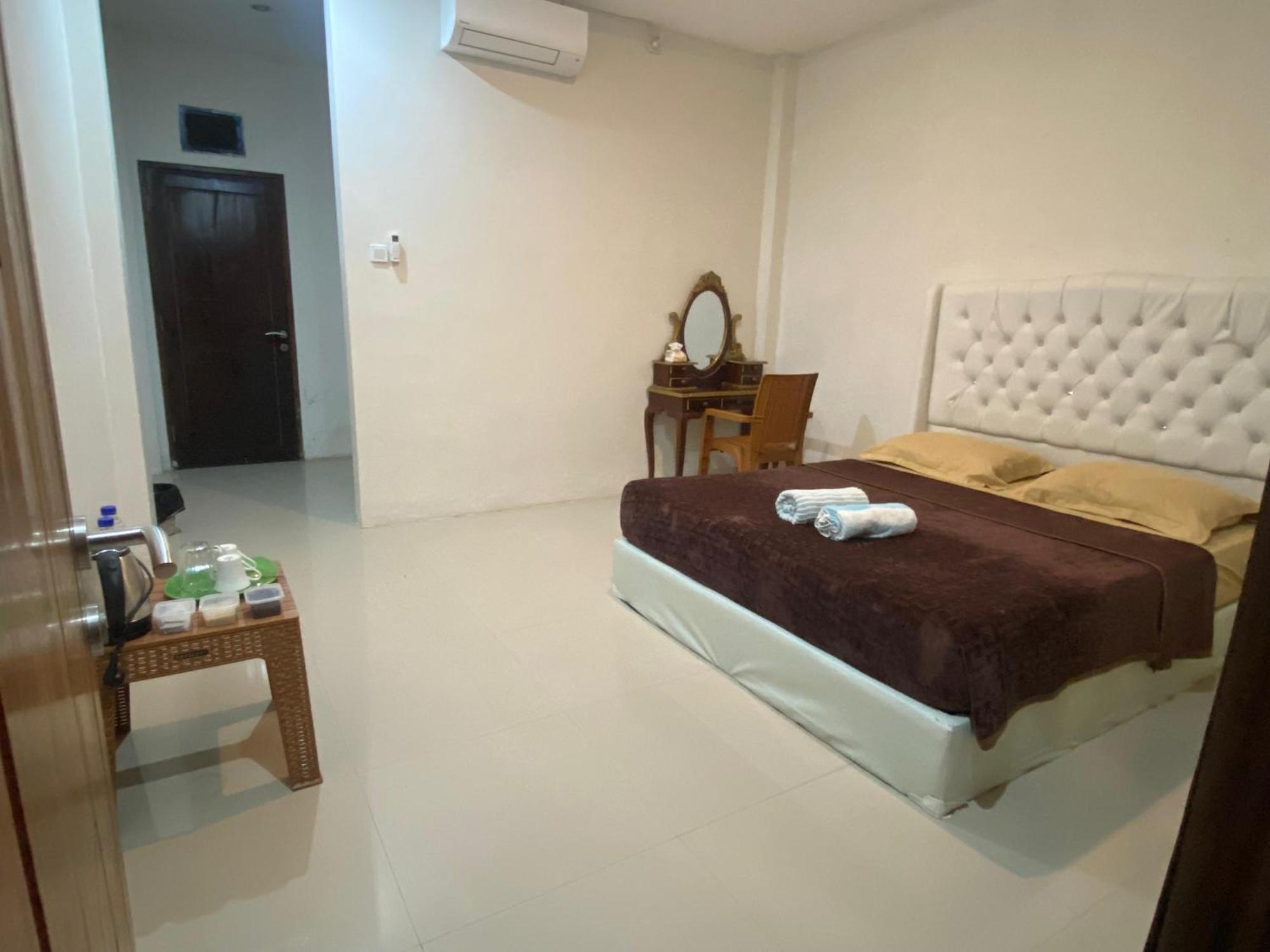 Wl Guesthouse Labuan Bajo Exterior foto